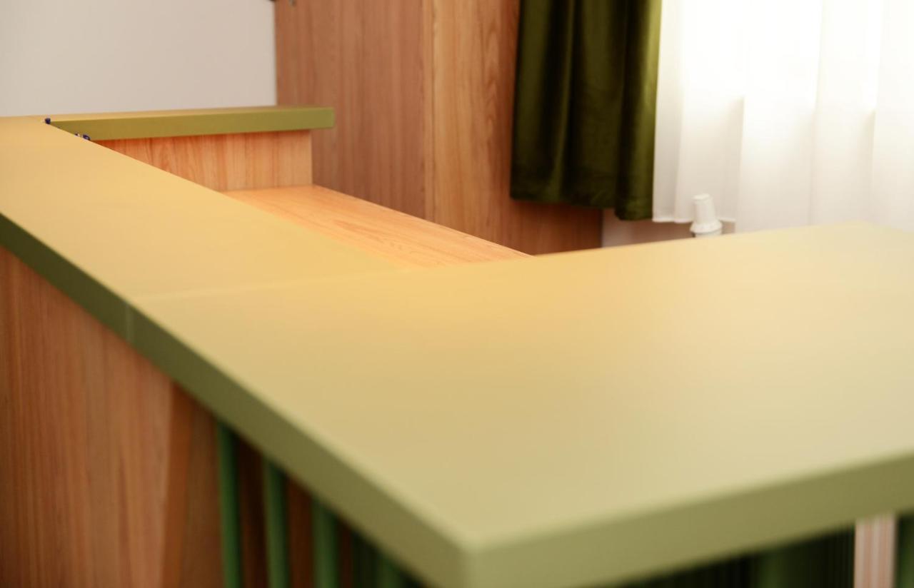 Victoria Rooms Oradea Buitenkant foto