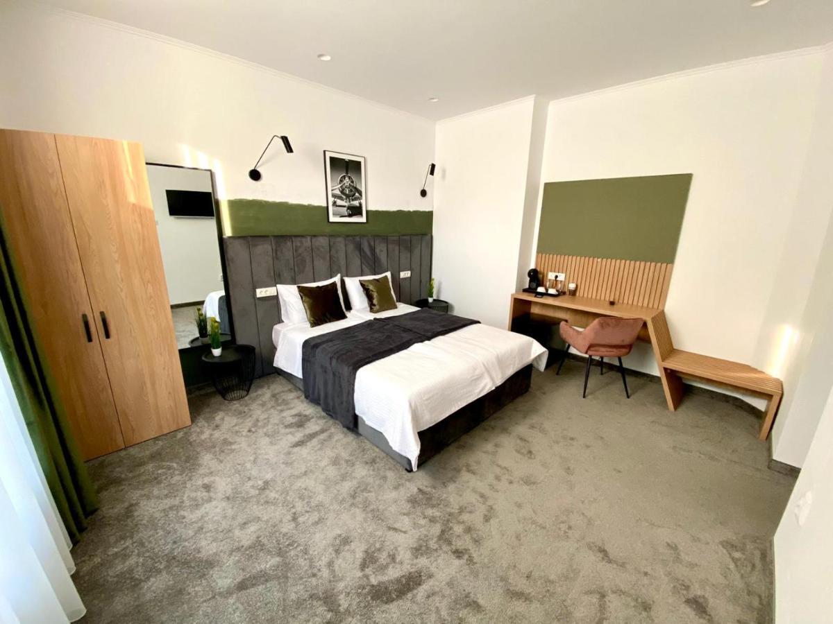 Victoria Rooms Oradea Buitenkant foto